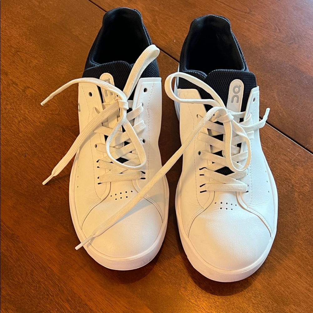 On Running Women’s White and Navy Sneakers
